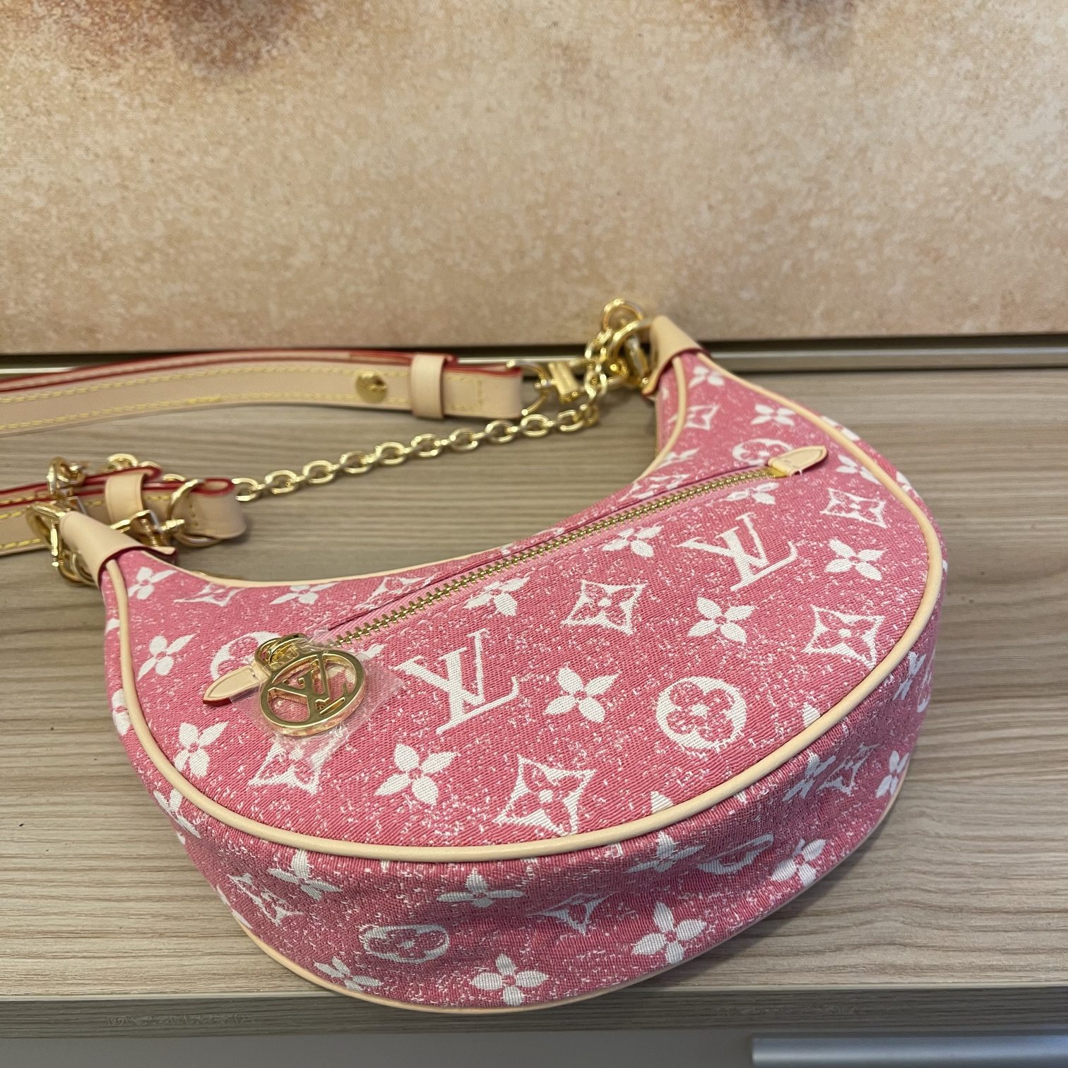 Wholesale Luxury Louis Vuitton Loop Baguette Handbag - Image 3