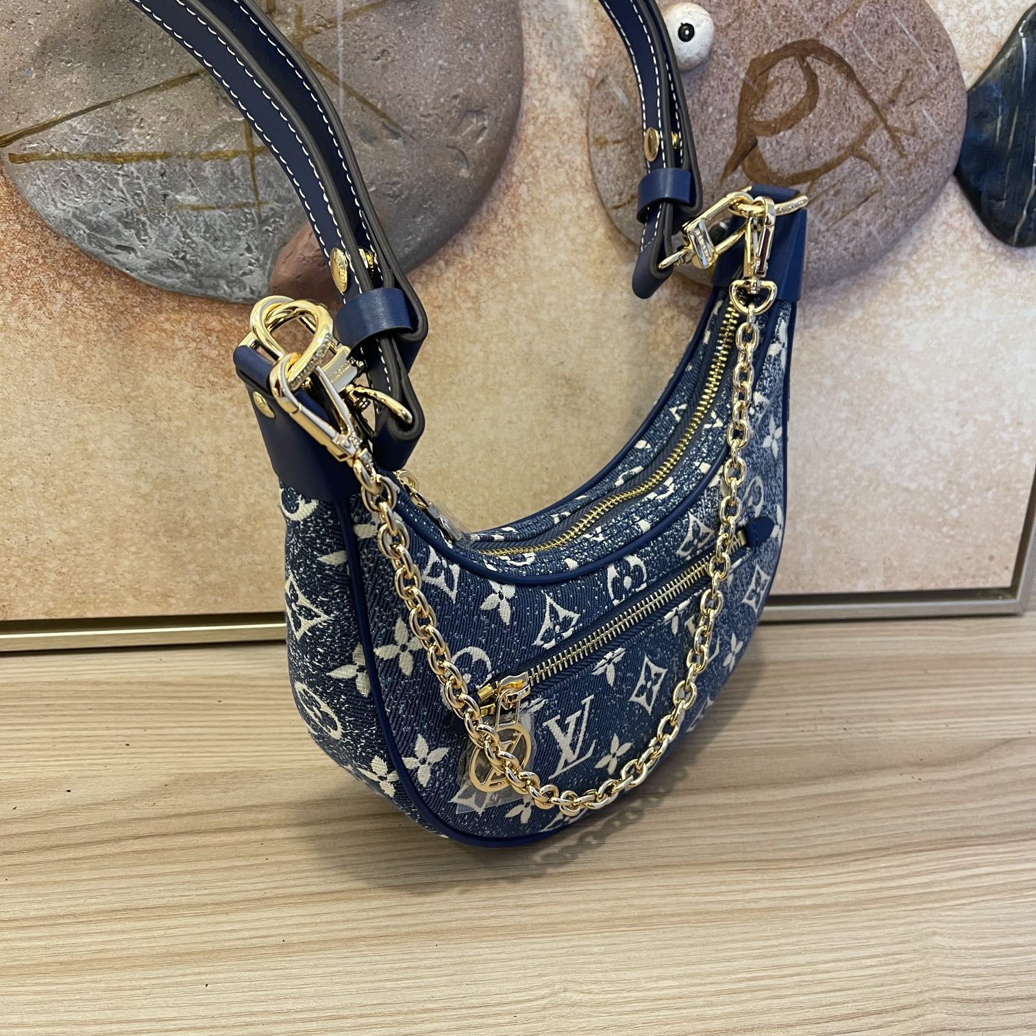 Wholesale Luxury Louis Vuitton Loop Baguette Handbag - Image 7