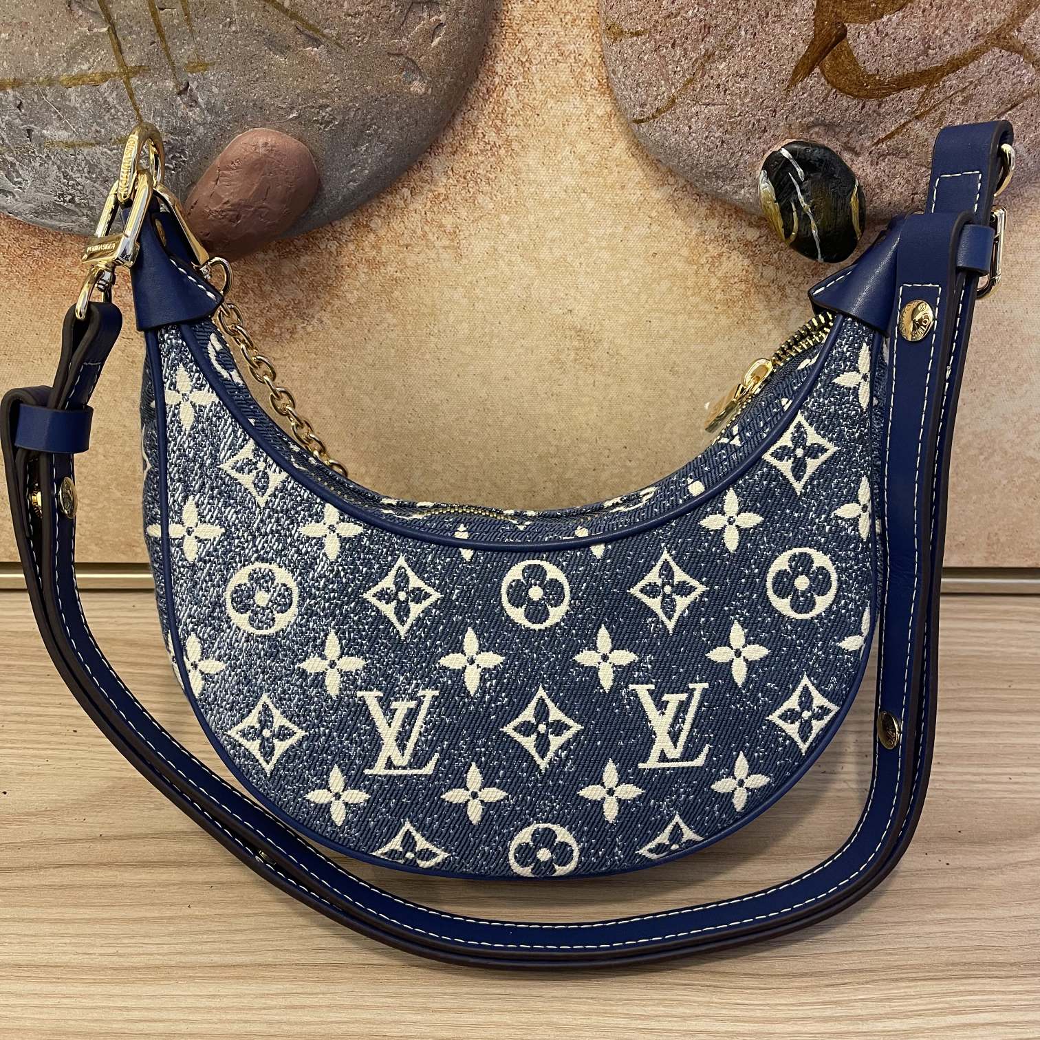 Wholesale Luxury Louis Vuitton Loop Baguette Handbag - Image 9