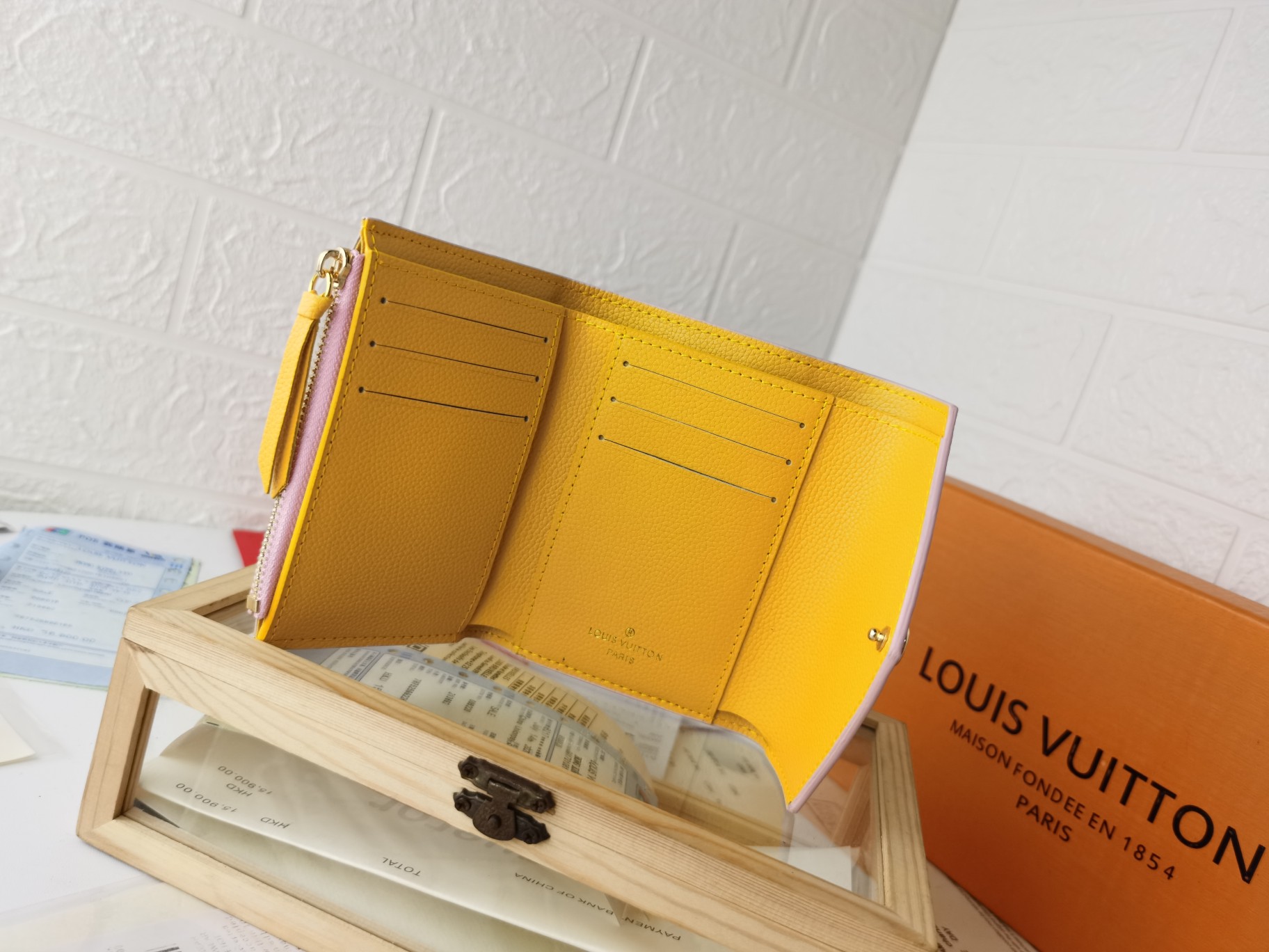 Wholesale Luxury Louis Vuitton Aaa-Victorine Wallet M81285 - Image 11