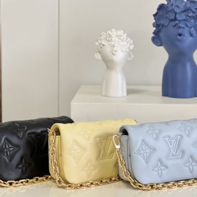 Wholesale Luxury Louis Vuitton Aaa- Wallet On Strap Bubblegram