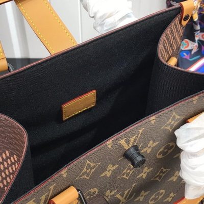 Alternative view of Wholesale Luxury Louis Vuitton Mini Tote