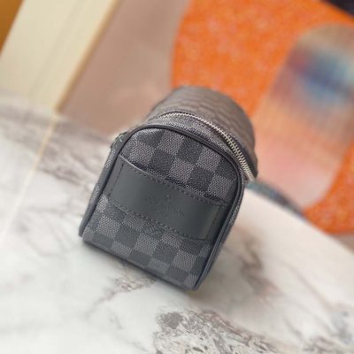Alternative view of Wholesale Luxury Louis Vuitton Toiletry Pouch N47625