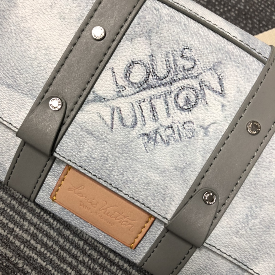 Wholesale Luxury Louis Vuitton Trunk Slingbag N50061-2 - Image 7