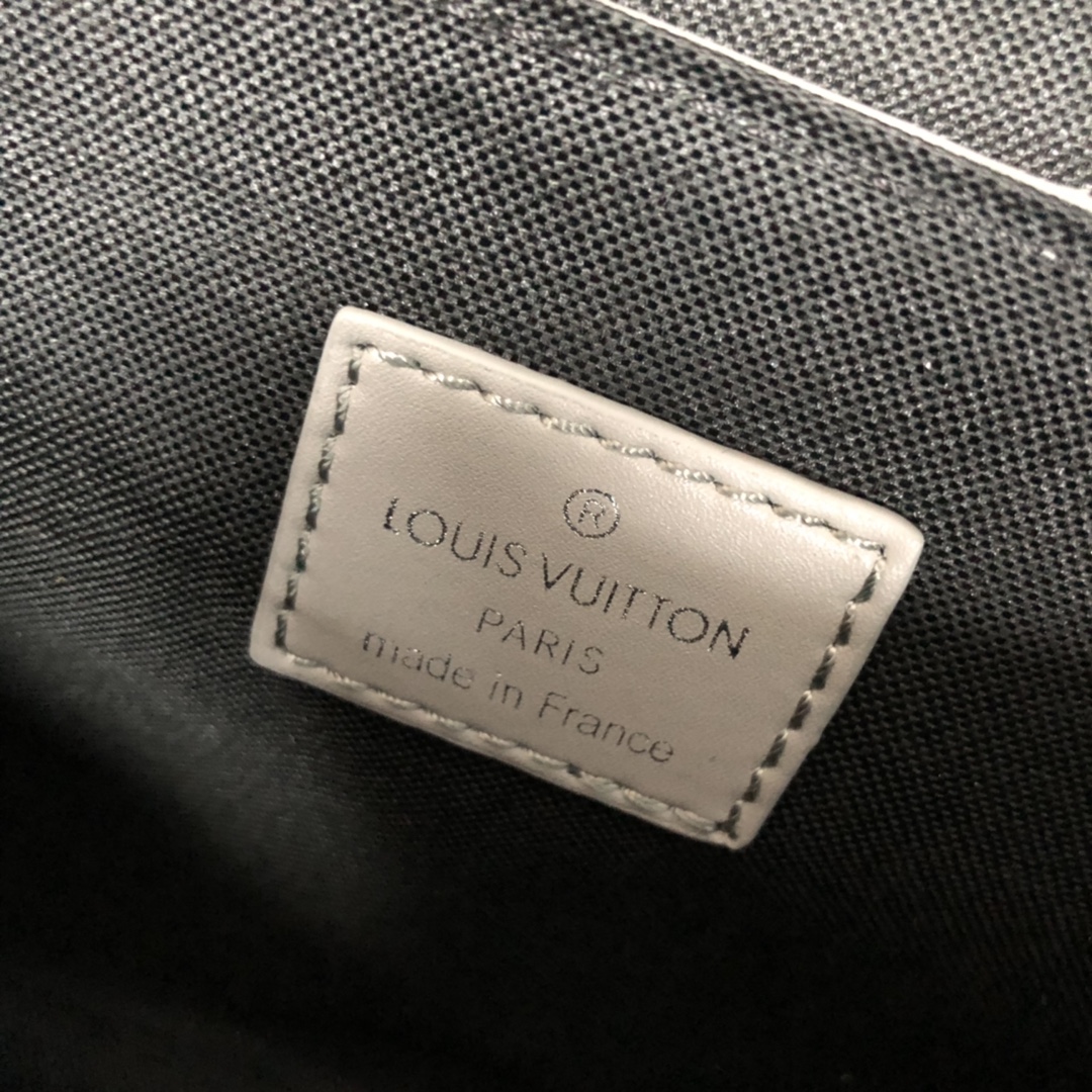 Wholesale Luxury Louis Vuitton Trunk Slingbag N50061-2 - Image 9