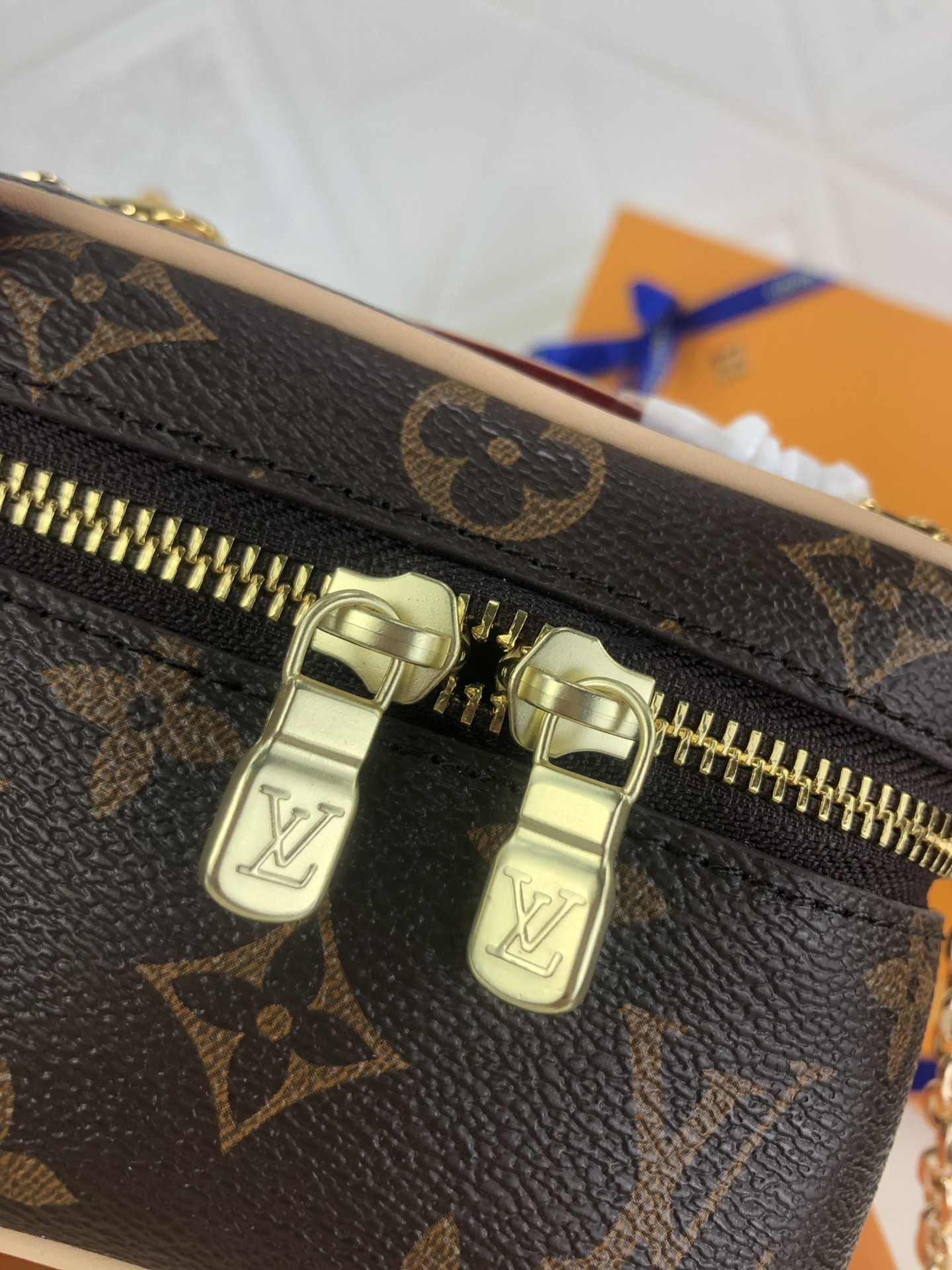 Wholesale Luxury Louis Vuitton Nice Vanity Make Up - Image 5