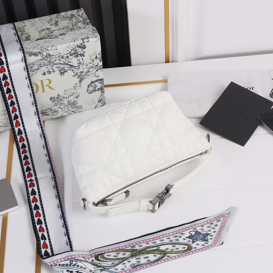 Wholesale Luxury Dior Small Drtravel Nomad Pouch - Image 18