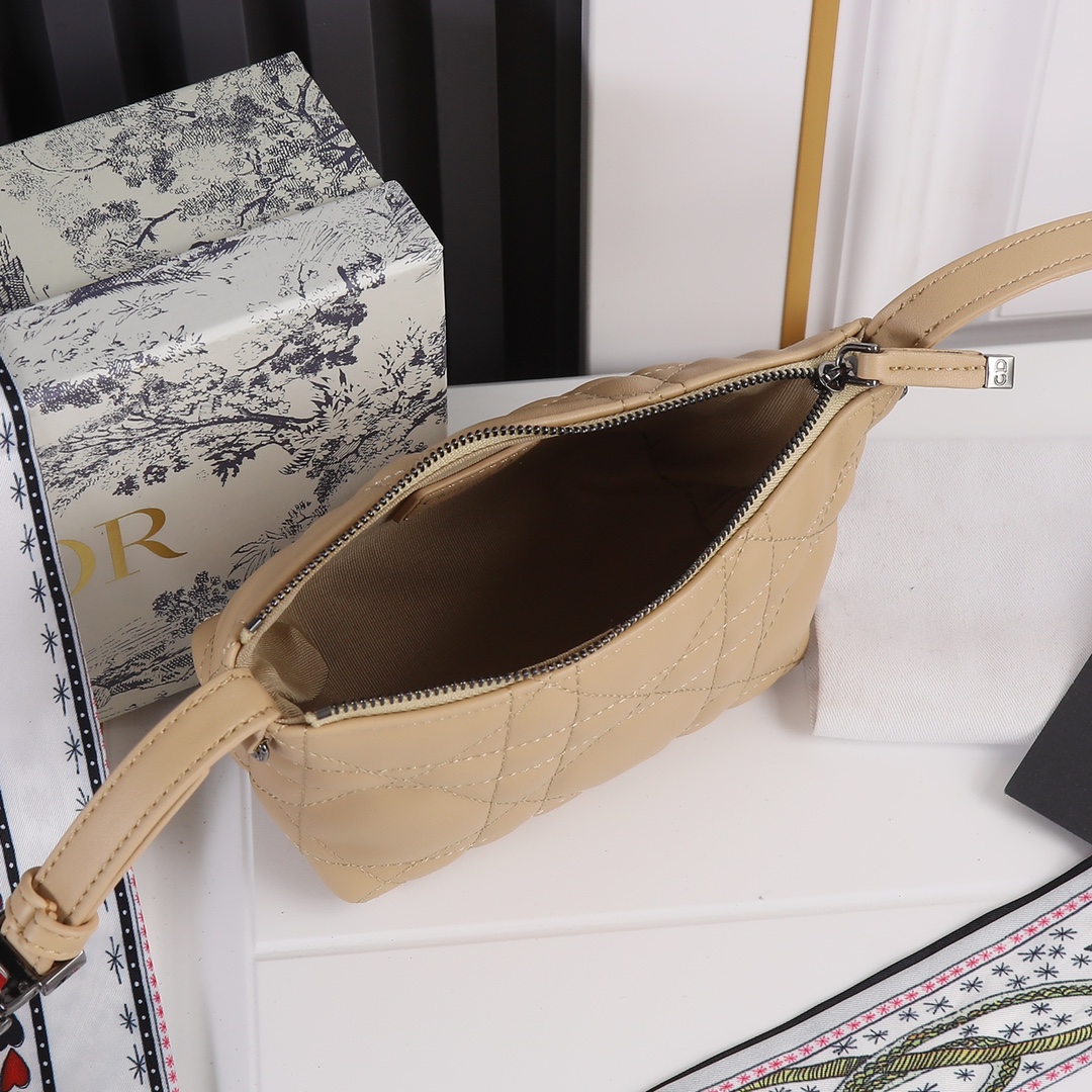 Wholesale Luxury Dior Small Drtravel Nomad Pouch - Image 25