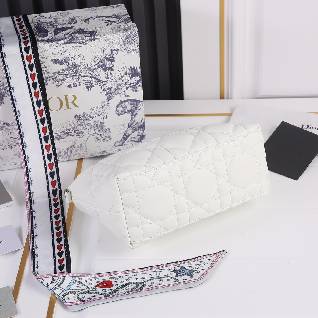 Wholesale Luxury Dior Medium Drtravel Nomad Pouch - Image 20
