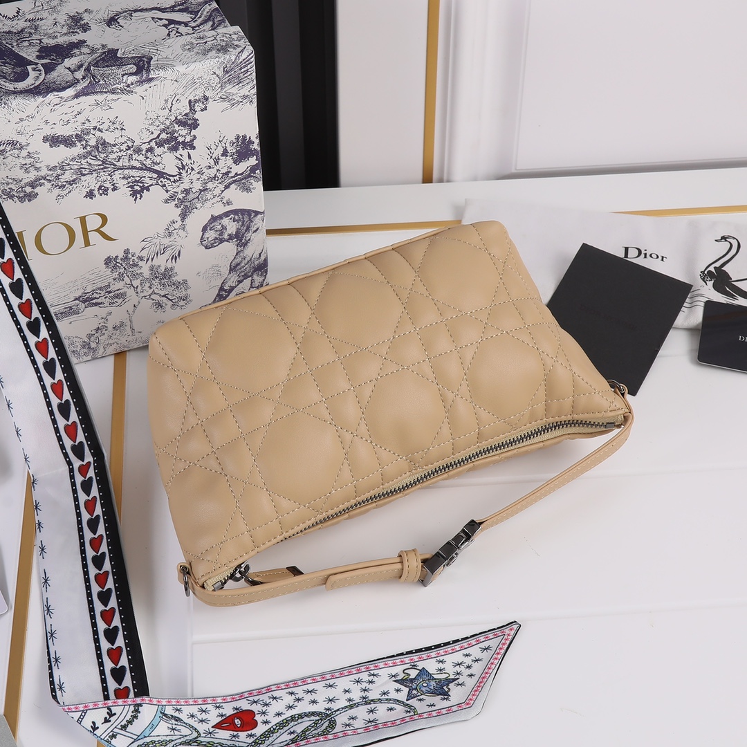 Wholesale Luxury Dior Medium Drtravel Nomad Pouch - Image 24