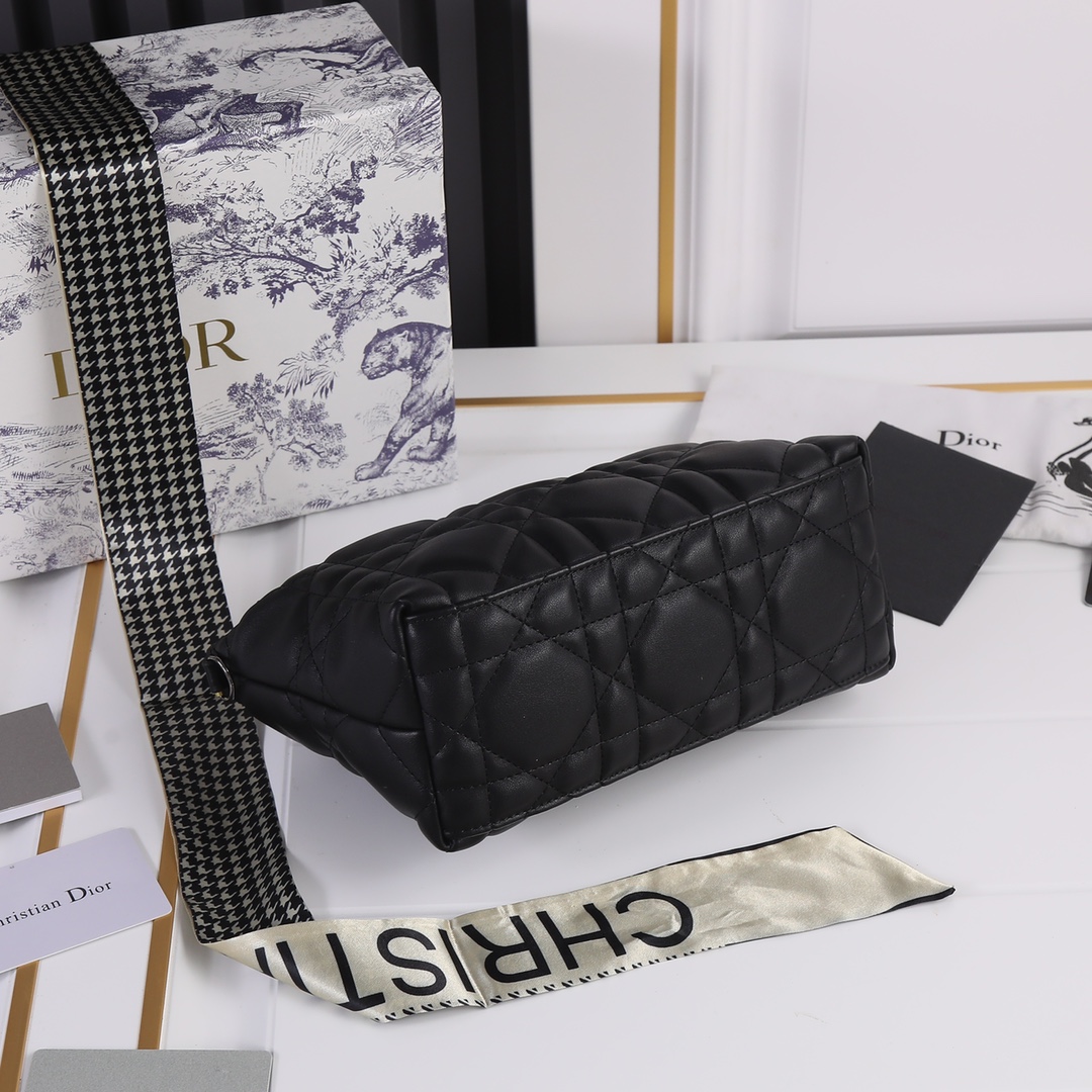 Wholesale Luxury Dior Medium Drtravel Nomad Pouch - Image 5