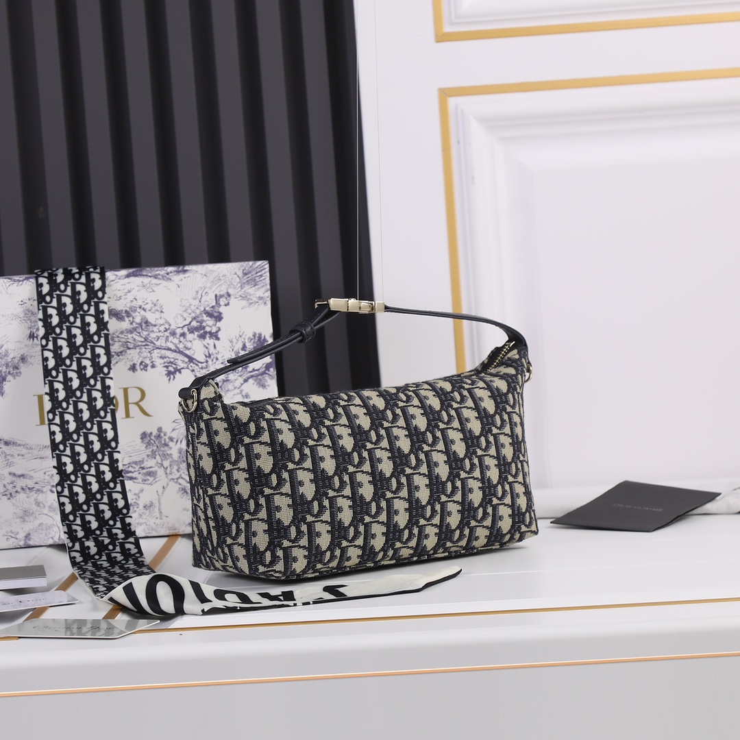 Wholesale Luxury Dior Medium Drtravel Nomad Pouch - Image 7