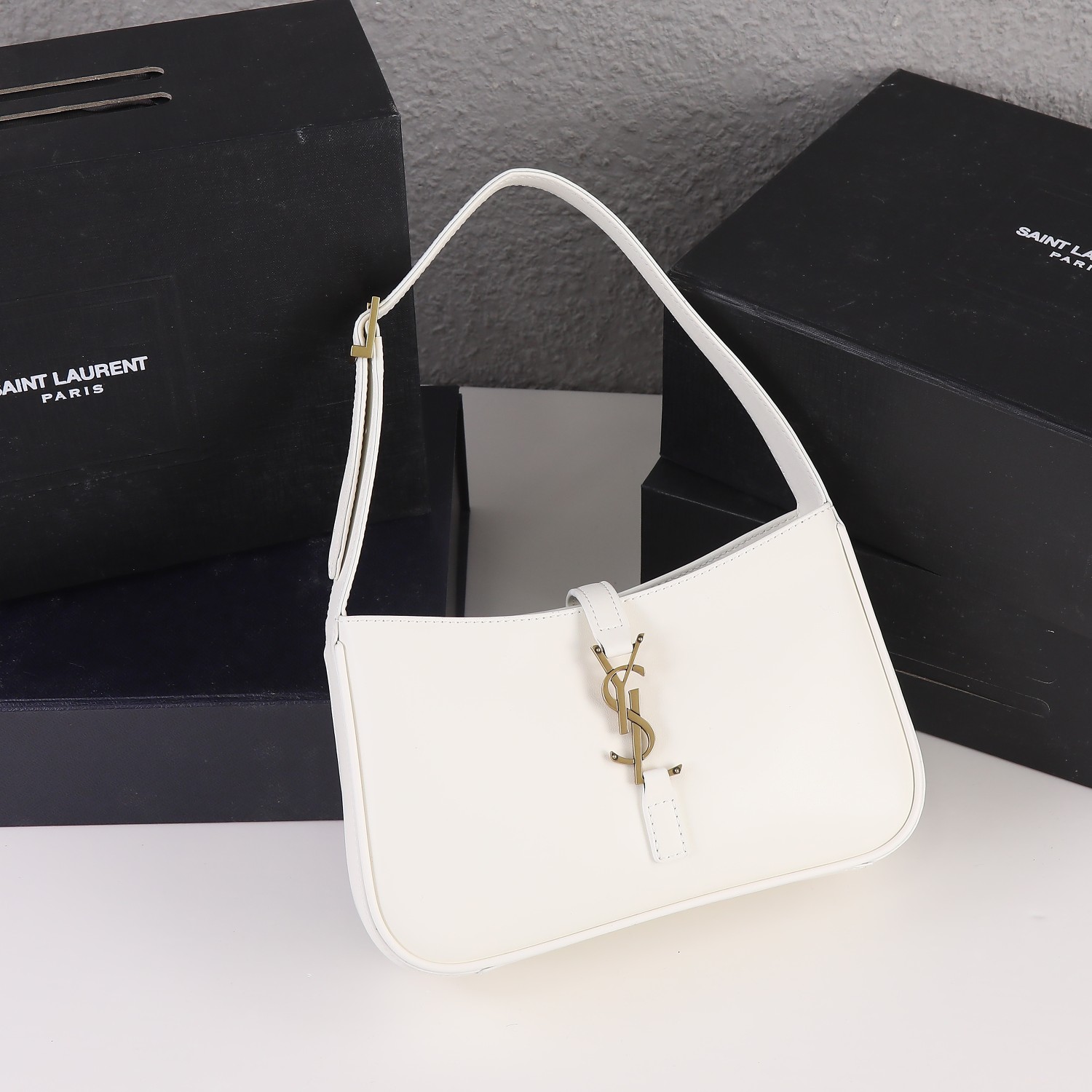 Wholesale Luxury Ysl Le 5 A 7 Hobo Bag In Smooth Leather- 3 Colors - Image 11