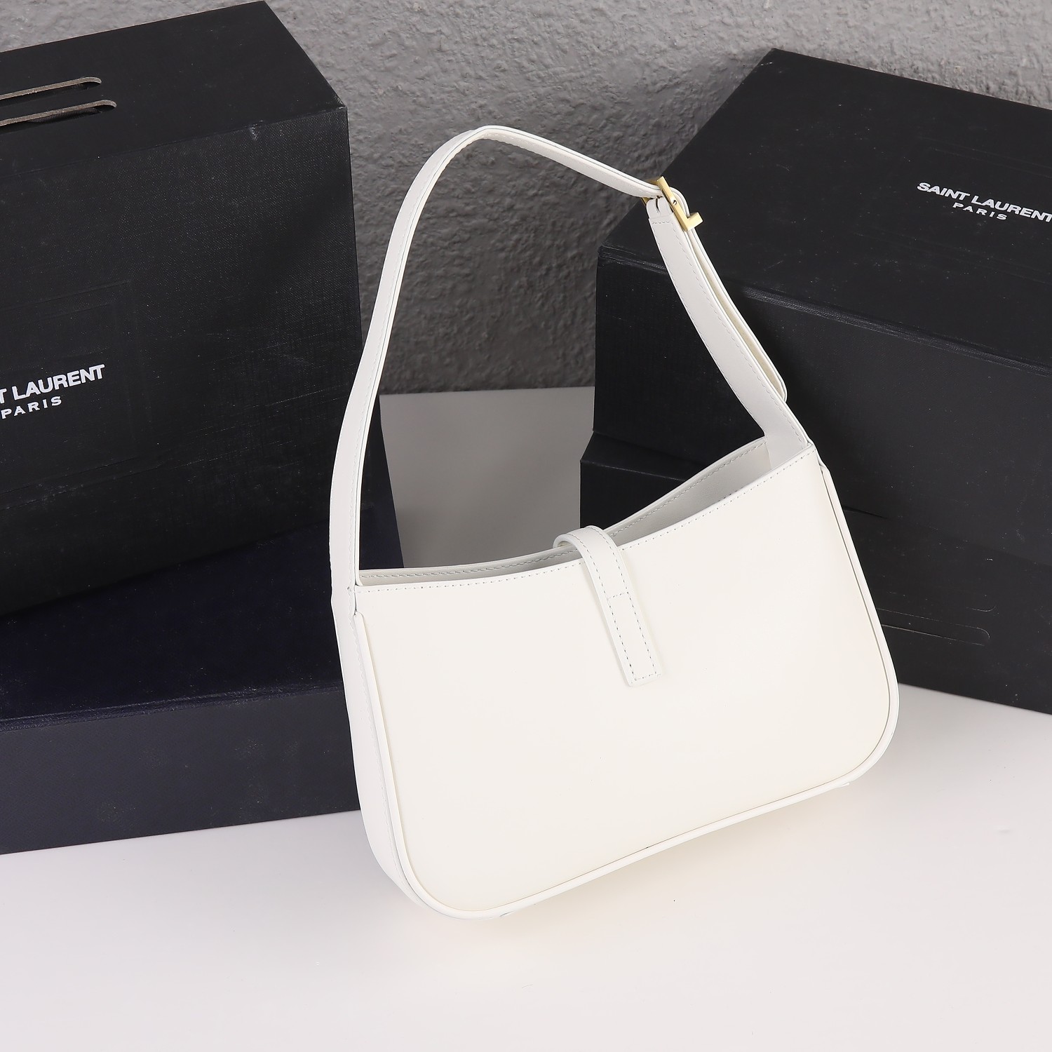 Wholesale Luxury Ysl Le 5 A 7 Hobo Bag In Smooth Leather- 3 Colors - Image 13