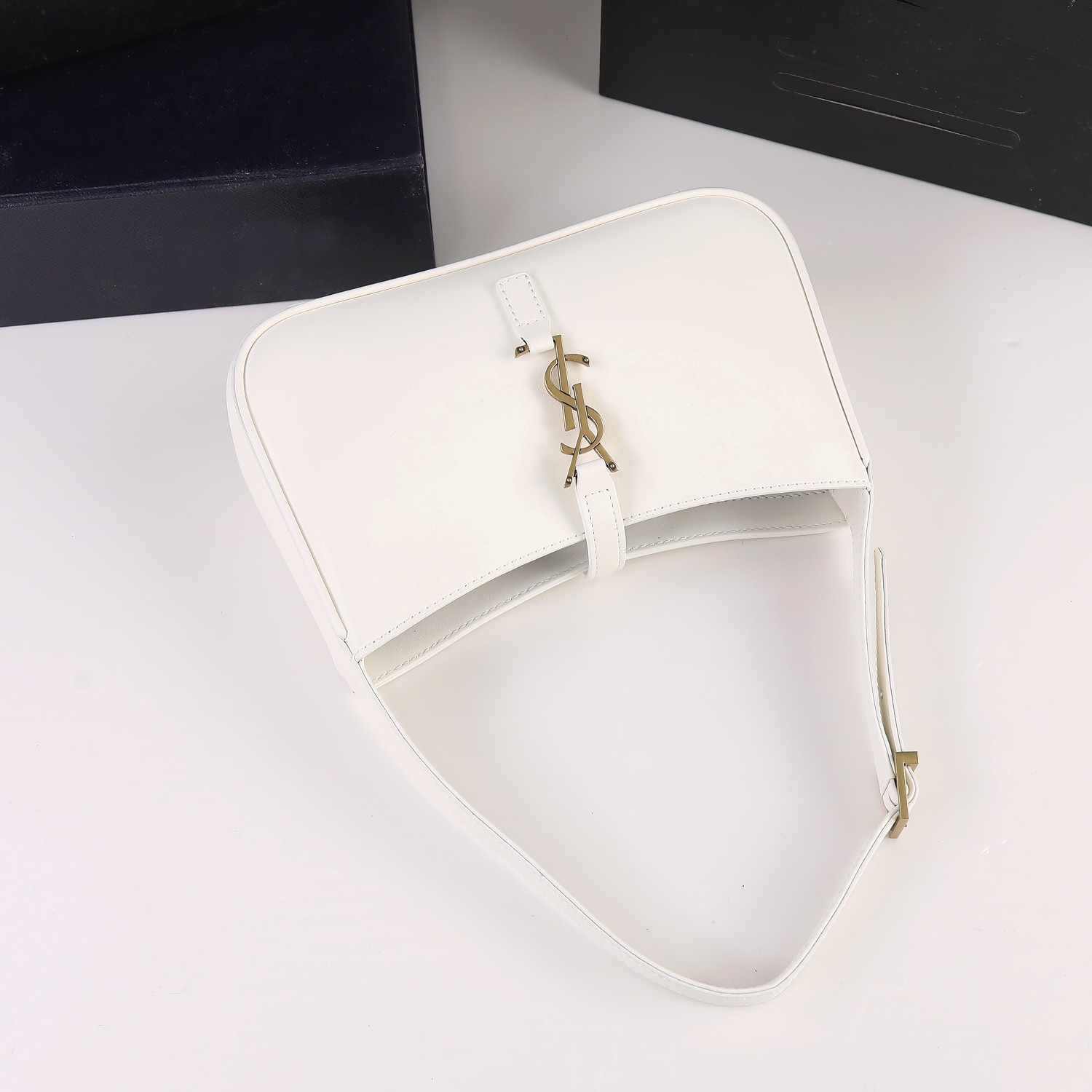 Wholesale Luxury Ysl Le 5 A 7 Hobo Bag In Smooth Leather- 3 Colors - Image 14