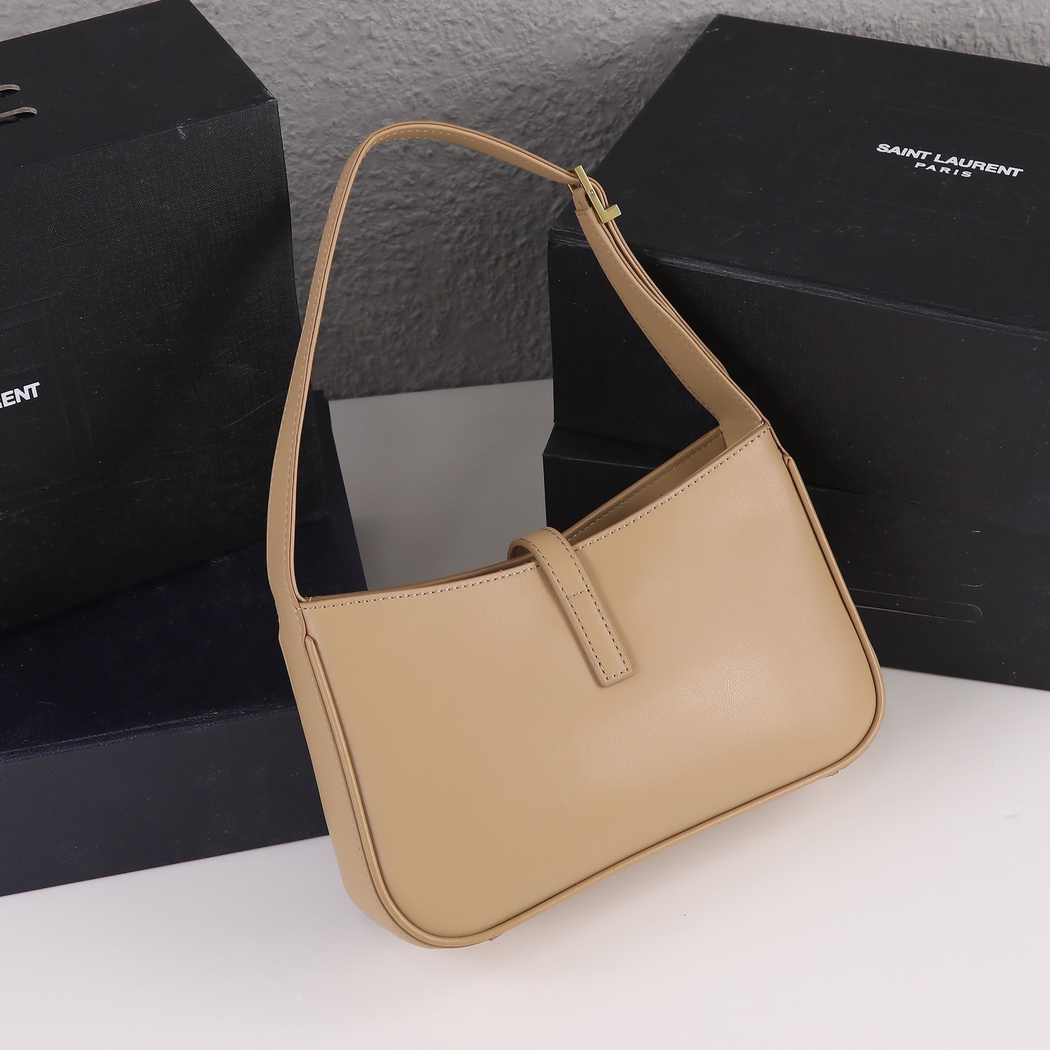 Wholesale Luxury Ysl Le 5 A 7 Hobo Bag In Smooth Leather- 3 Colors - Image 5