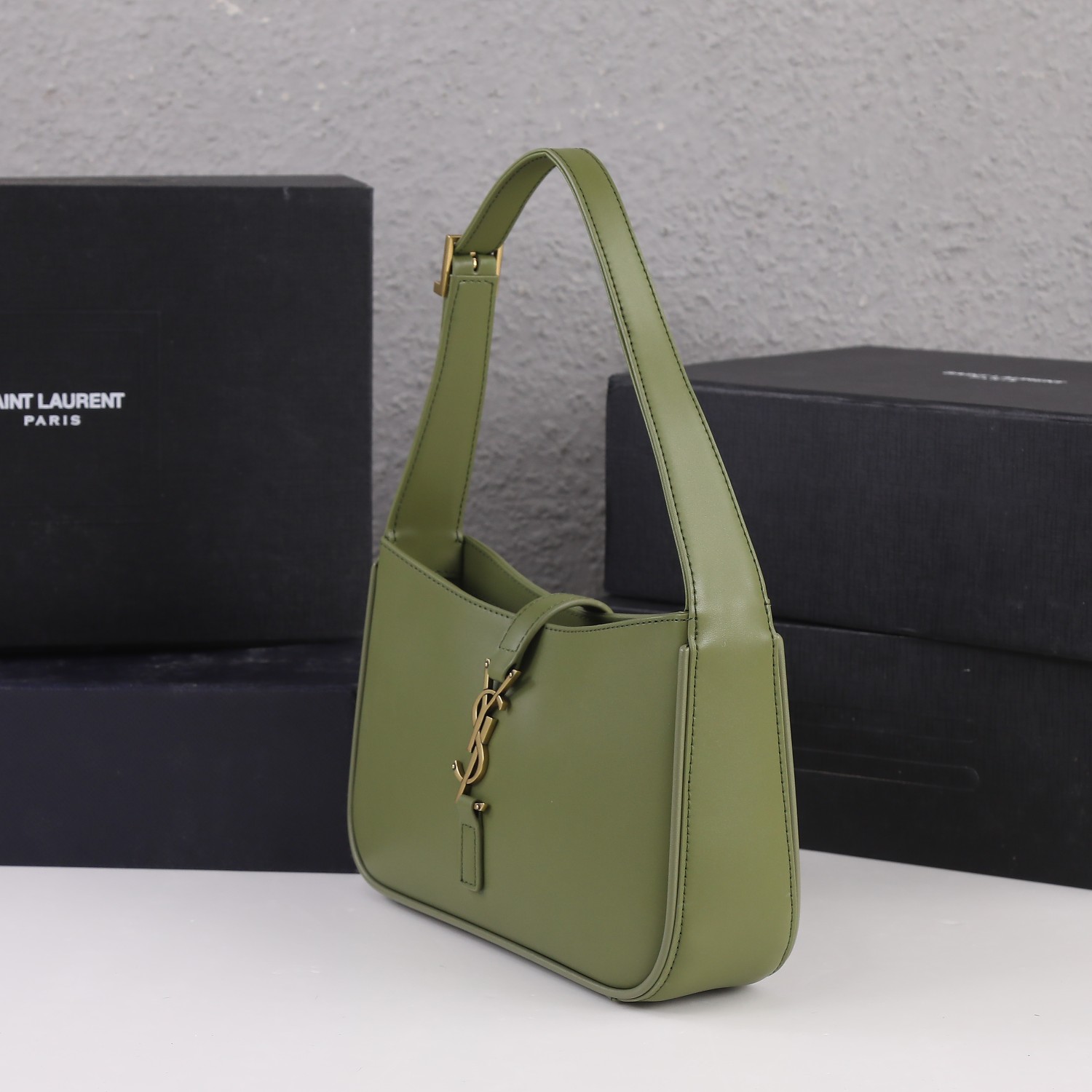 Wholesale Luxury Ysl Le 5 A 7 Hobo Bag In Smooth Leather- 3 Colors - Image 8