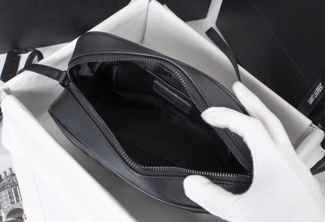 Wholesale Luxury Ysl Lou Camera Bag In Quilted Leather- Black/Silver - Image 5