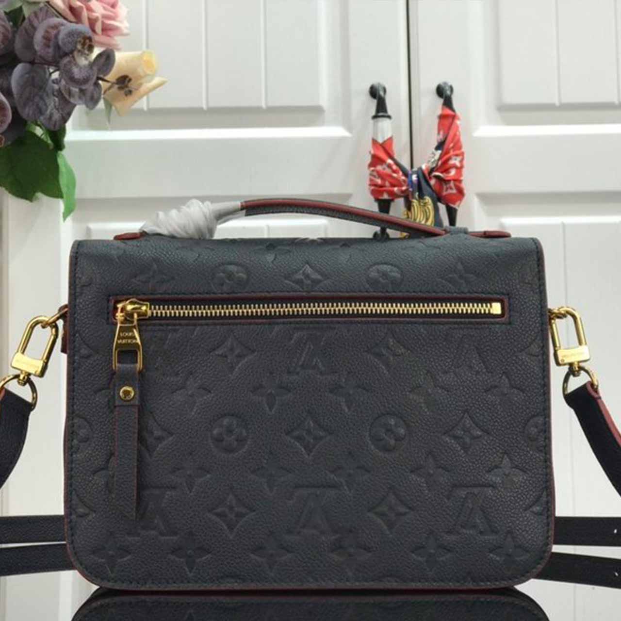 Wholesale Luxury Louis Vuitton Pochette Metis M44881 M44071 Beige/ Navy - Image 11