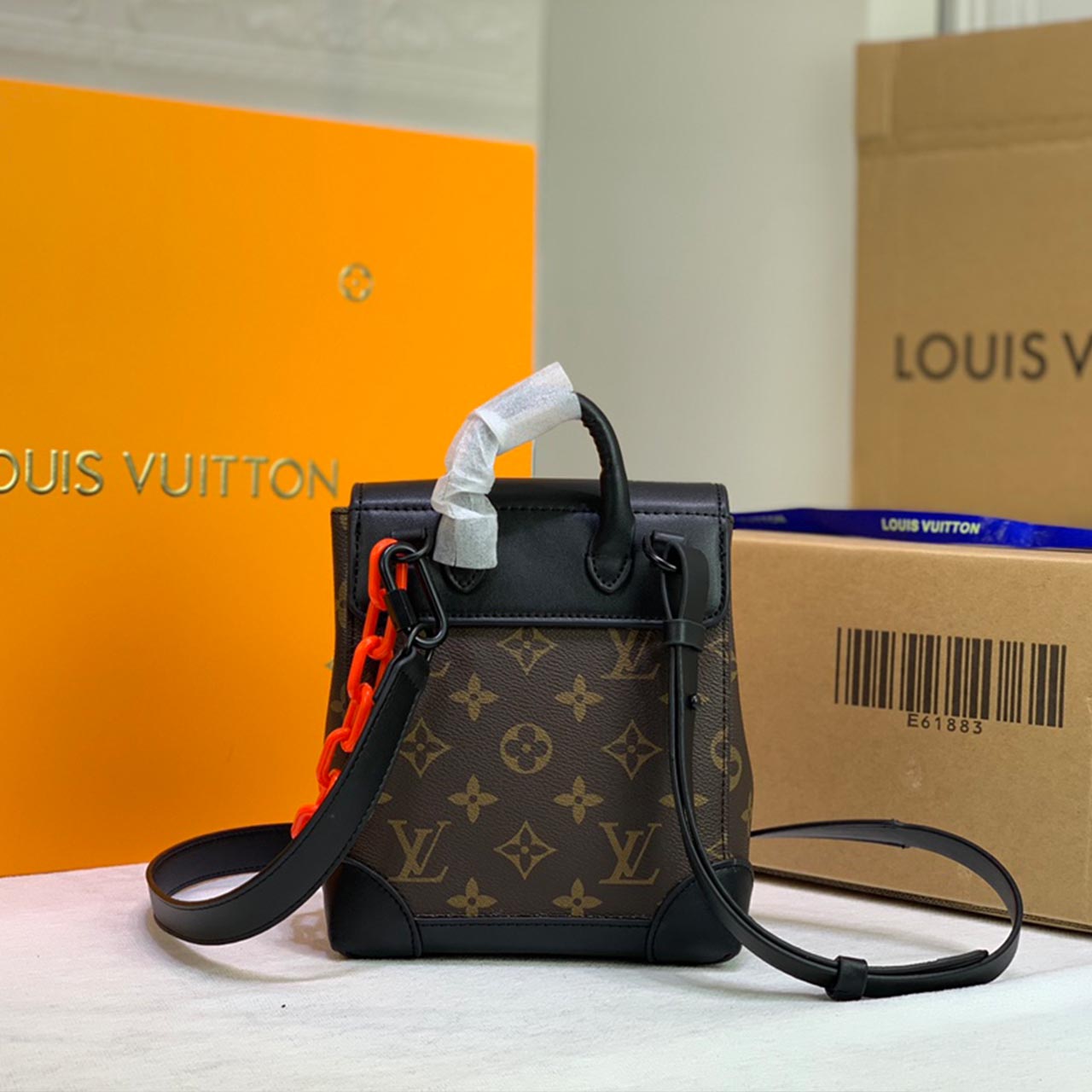 Wholesale Luxury Louis Vuitton Zoooom With Friends M50991 - Image 5