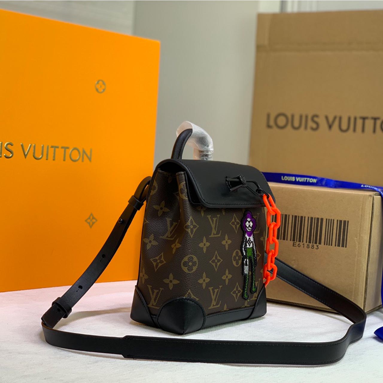 Wholesale Luxury Louis Vuitton Zoooom With Friends M50991 - Image 8