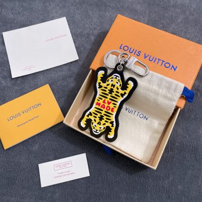 Wholesale Luxury Louis Vuitton Tiger Bag Charm And Key Holder L011