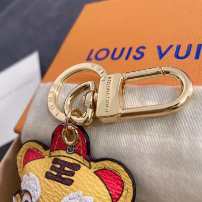 Alternative view of Wholesale Luxury Louis Vuitton Tiger Bag Charm And Key Holder L012