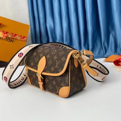Alternative view of Wholesale Luxury Louis Vuitton Monogram Canvas Diane Bag M45985