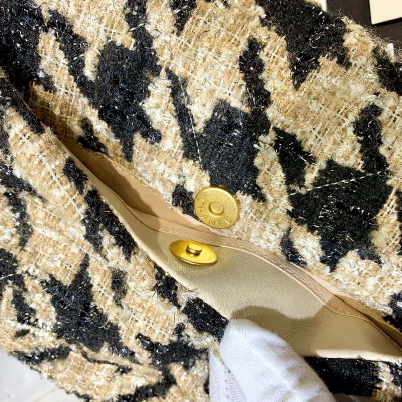 Wholesale Luxury Chanel 19 Tweed Maxi Flap Bag As1160 - Image 7