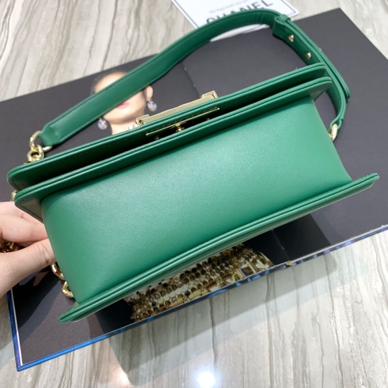 Wholesale Luxury Chanel Calfskin Small Boy Chanel Handbag A67085 - Image 7