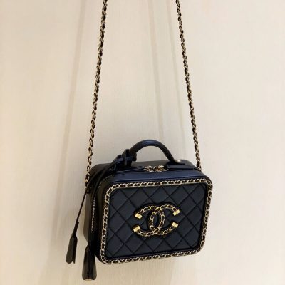 Alternative view of Wholesale Luxury Chanel Chain Around Cc Filigree Small Vanity Bag As1785