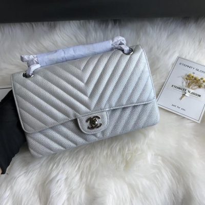 Alternative view of Wholesale Luxury Chanel Chevron Caviar Calfskin Classic Flap Bag A01112