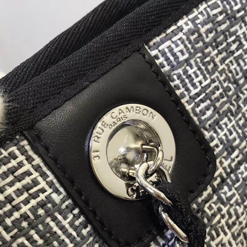 Wholesale Luxury Chanel Deauville Chain Shoulder Tote 33Cm Canvas Bag A66939 - Image 6
