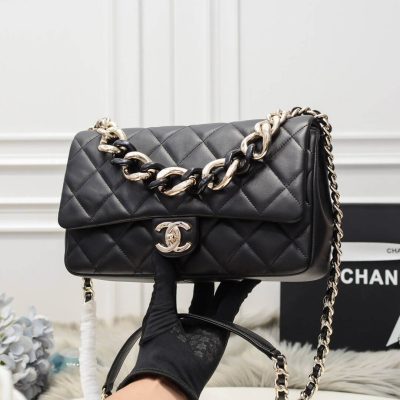 Alternative view of Wholesale Luxury Chanel Flap Bag With Large Bi-Color Chain As1354