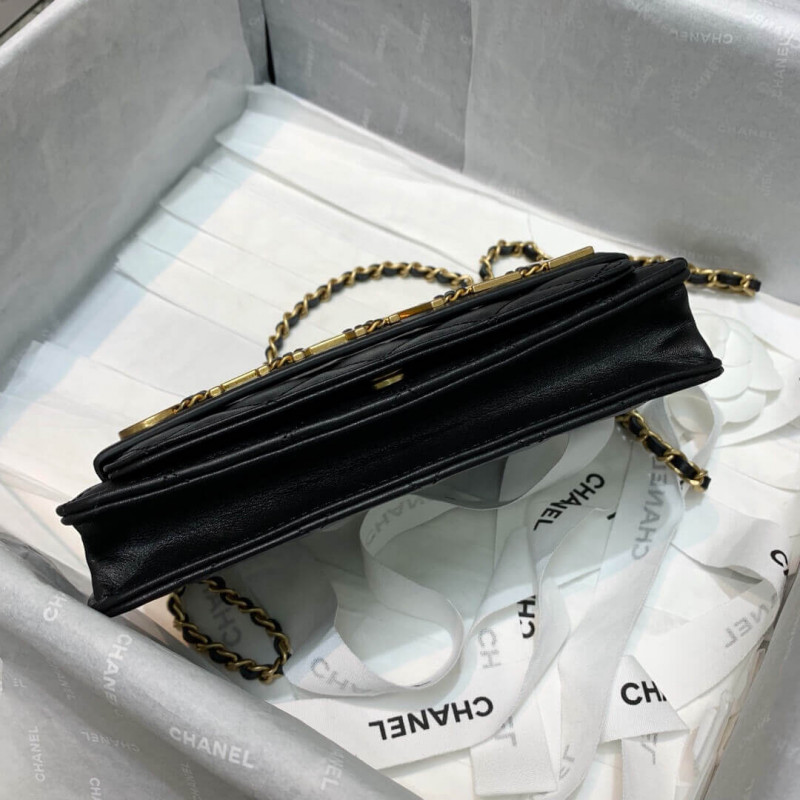 Wholesale Luxury Chanel Front Logo 19Cm Flap Bag 88826 - Image 6