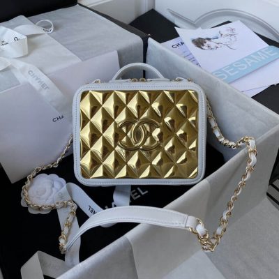 Alternative view of Wholesale Luxury Chanel Gold Vanity Case In Lambskin Style As2900