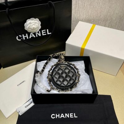 Alternative view of Wholesale Luxury Chanel Lambskin Leather Pouch With Chain Ap2568