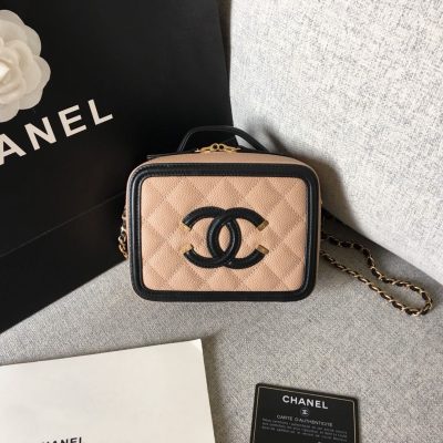Alternative view of Wholesale Luxury Chanel Quilted Caviar Small Vanity Case A93342
