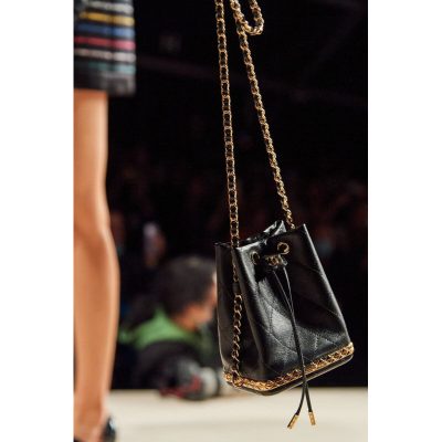 Alternative view of Wholesale Luxury Chanel Small Bucket With Chain In Lambskin Ap2750