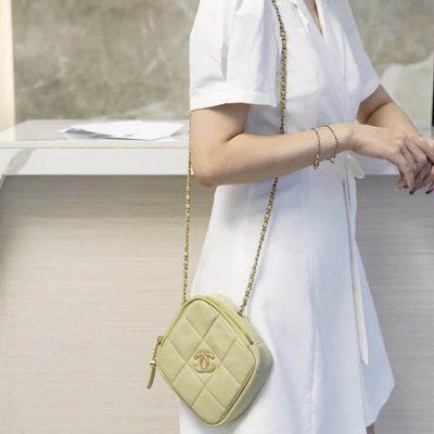 Alternative view of Wholesale Luxury Chanel Small Diamond Bag As2201 In Lambskin