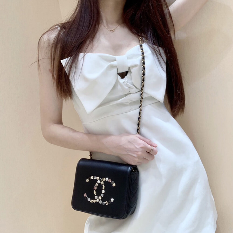 Wholesale Luxury Chanel Studded Cc Detail Flap Bag As1181 - Image 2