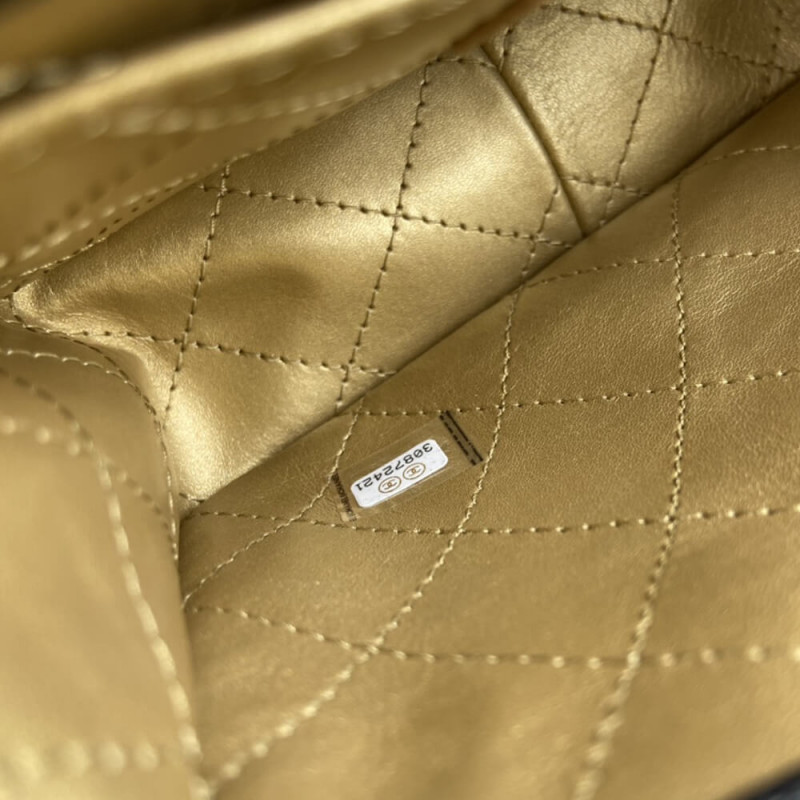 Wholesale Luxury Chanel Studded Cc Detail Flap Bag As1181 - Image 14
