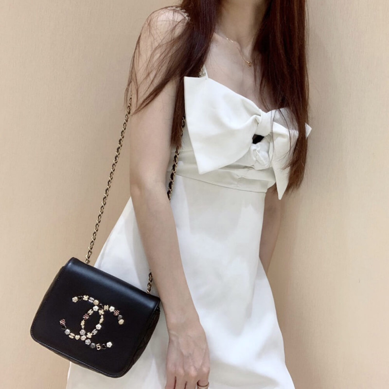 Wholesale Luxury Chanel Studded Cc Detail Flap Bag As1181 - Image 4