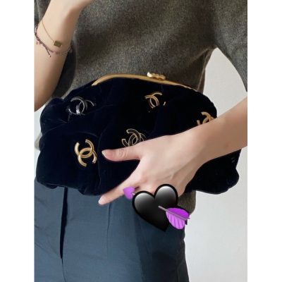 Alternative view of Wholesale Luxury Chanel Velvet Clutch As2137