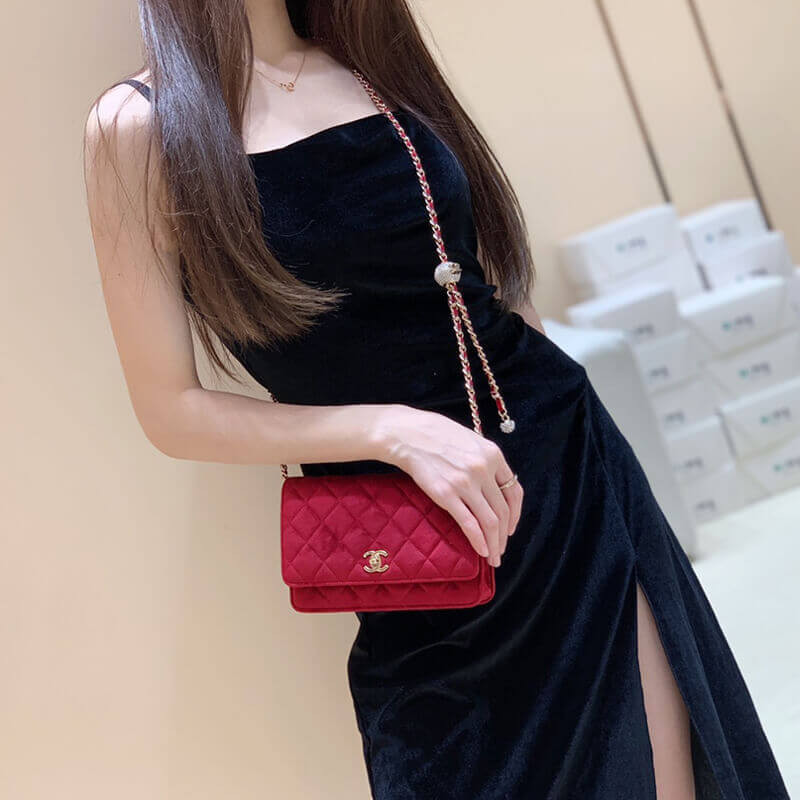 Wholesale Luxury Chanel Woc With Cc Details On Strap Ap1450 In Velvet - Image 3