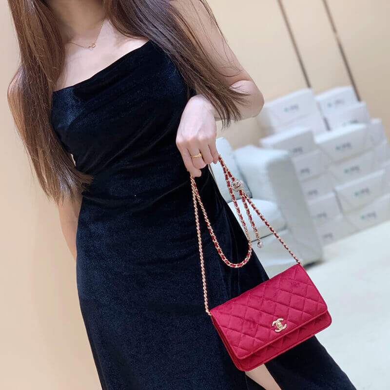 Wholesale Luxury Chanel Woc With Cc Details On Strap Ap1450 In Velvet - Image 4