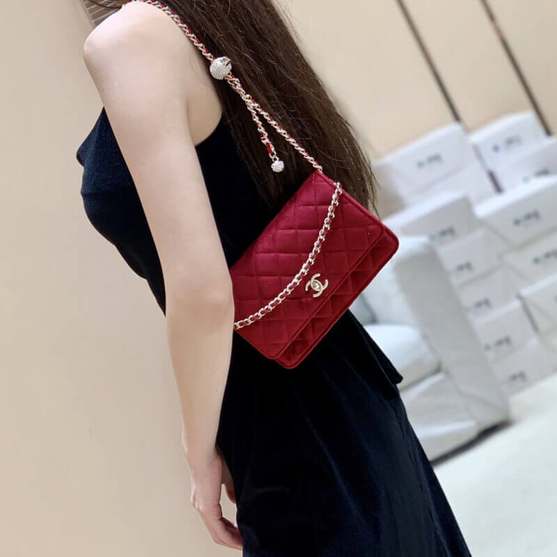 Wholesale Luxury Chanel Woc With Cc Details On Strap Ap1450 In Velvet - Image 5