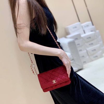 Wholesale Luxury Chanel Woc With Cc Details On Strap Ap1450 In Velvet