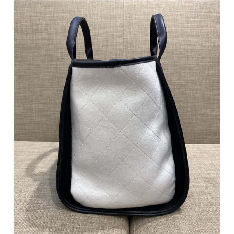 Wholesale Luxury Chanel Wool Felt Deauville Shopping Bag A60598 Black/White - Image 5