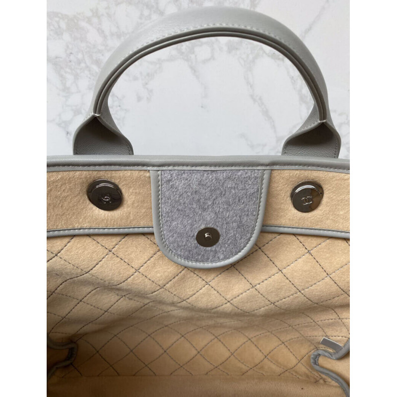 Wholesale Luxury Chanel Wool Felt Deauville Shopping Bag A60598 Grey - Image 7